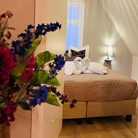 De Parel - In De Winkelstraat