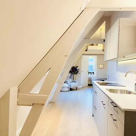 De Parel - In De Winkelstraat * Breda