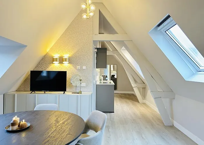 De Parel - In De Winkelstraat *